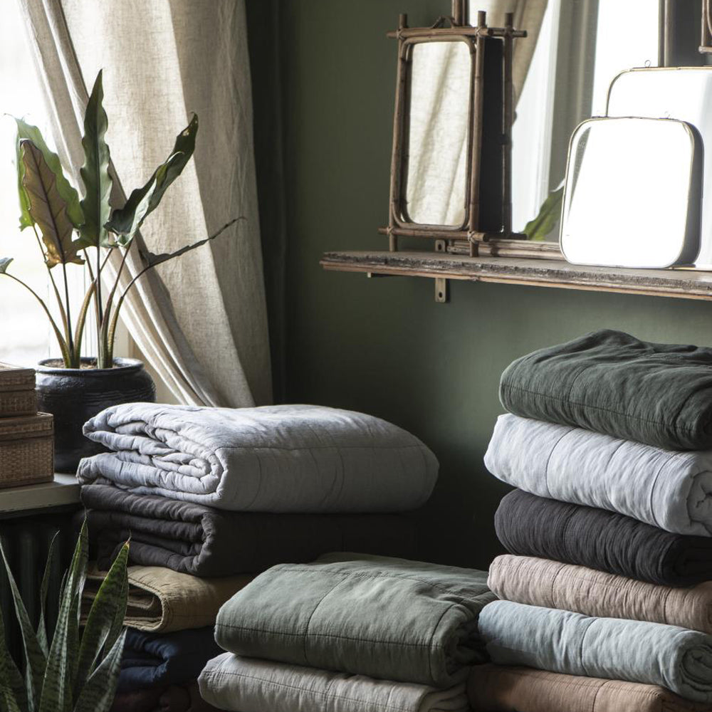 Scandi Vintage Style Quilt - Forest Green