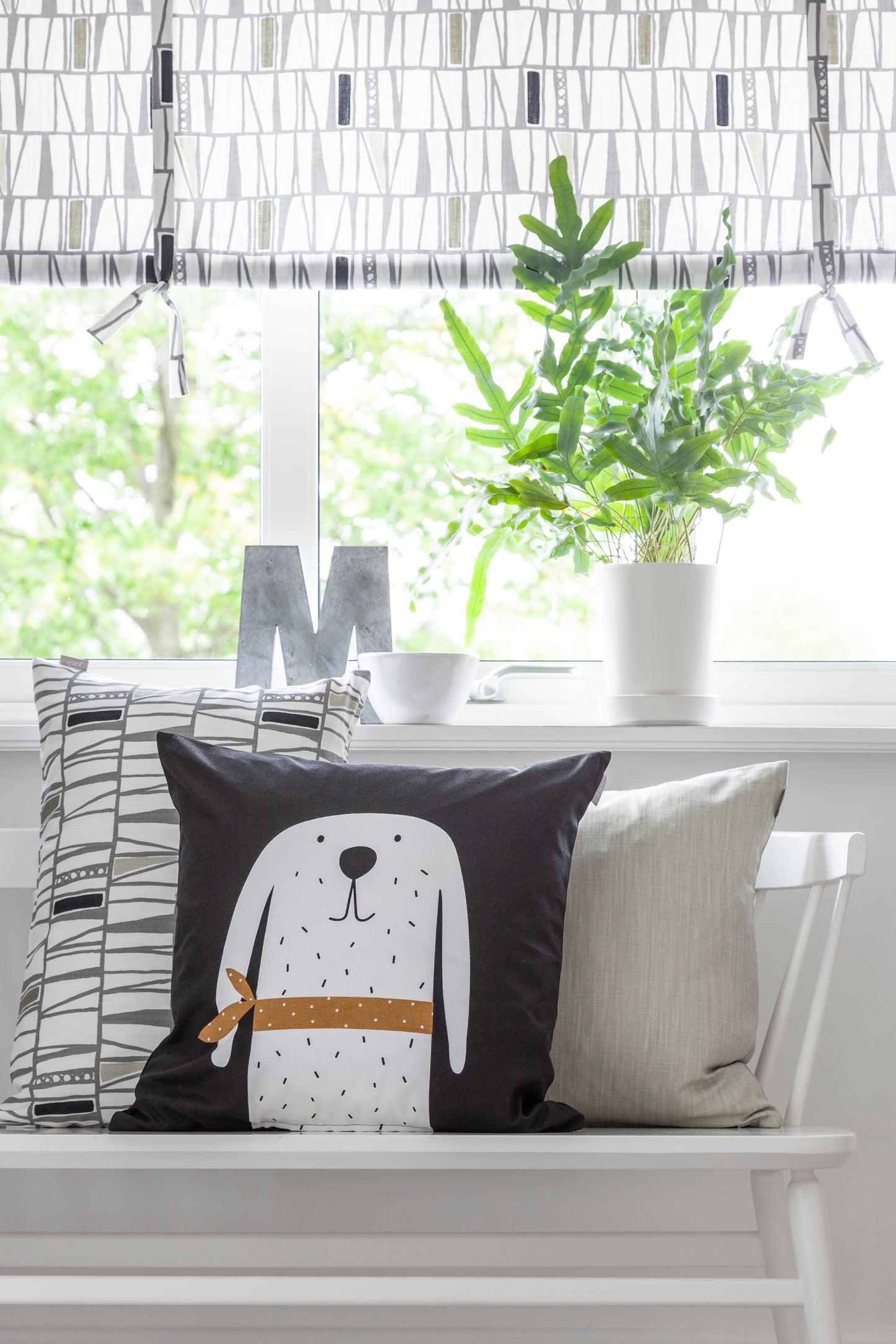 FRIENDS CUSHION - BOSSE