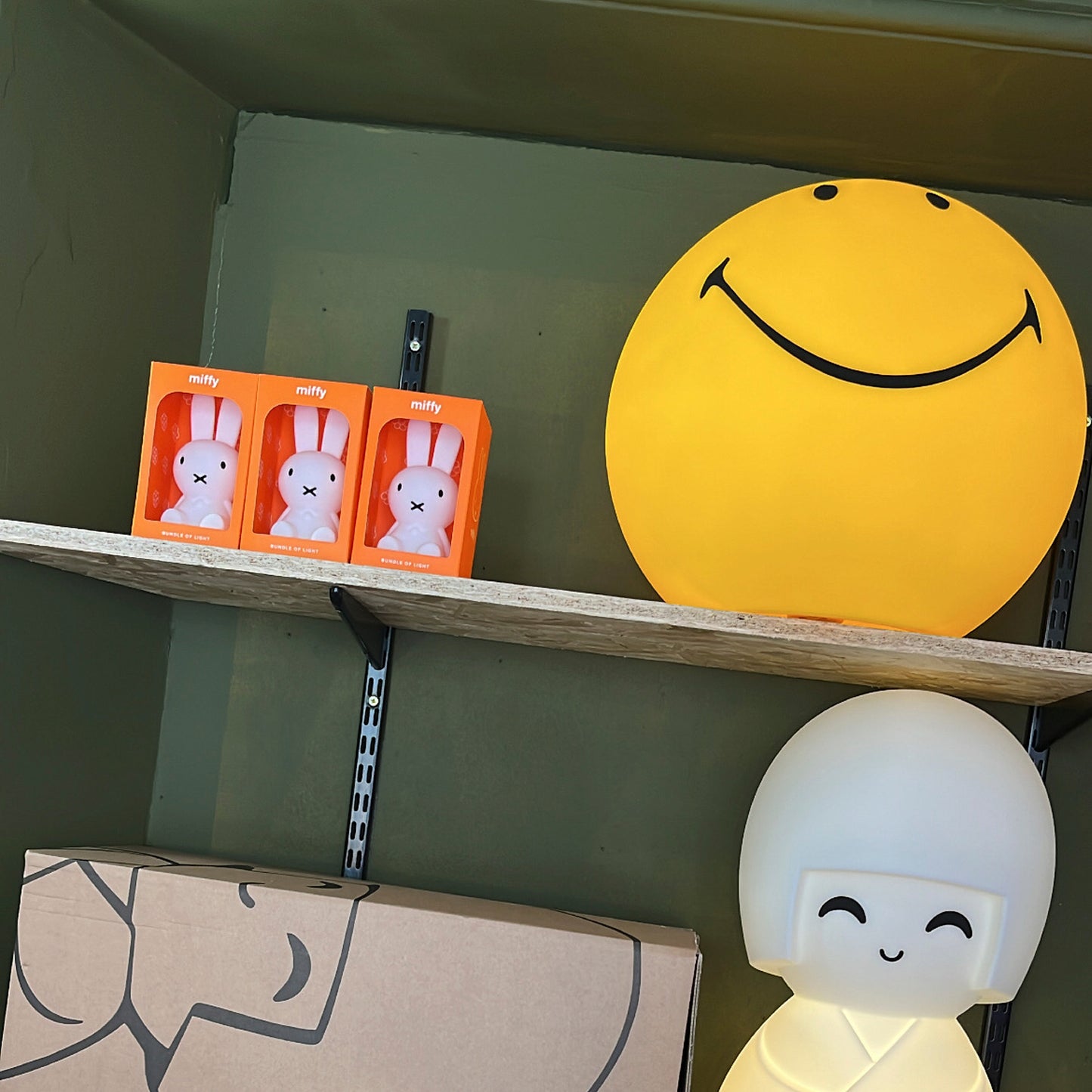 XL Smiley Floor Lamp.