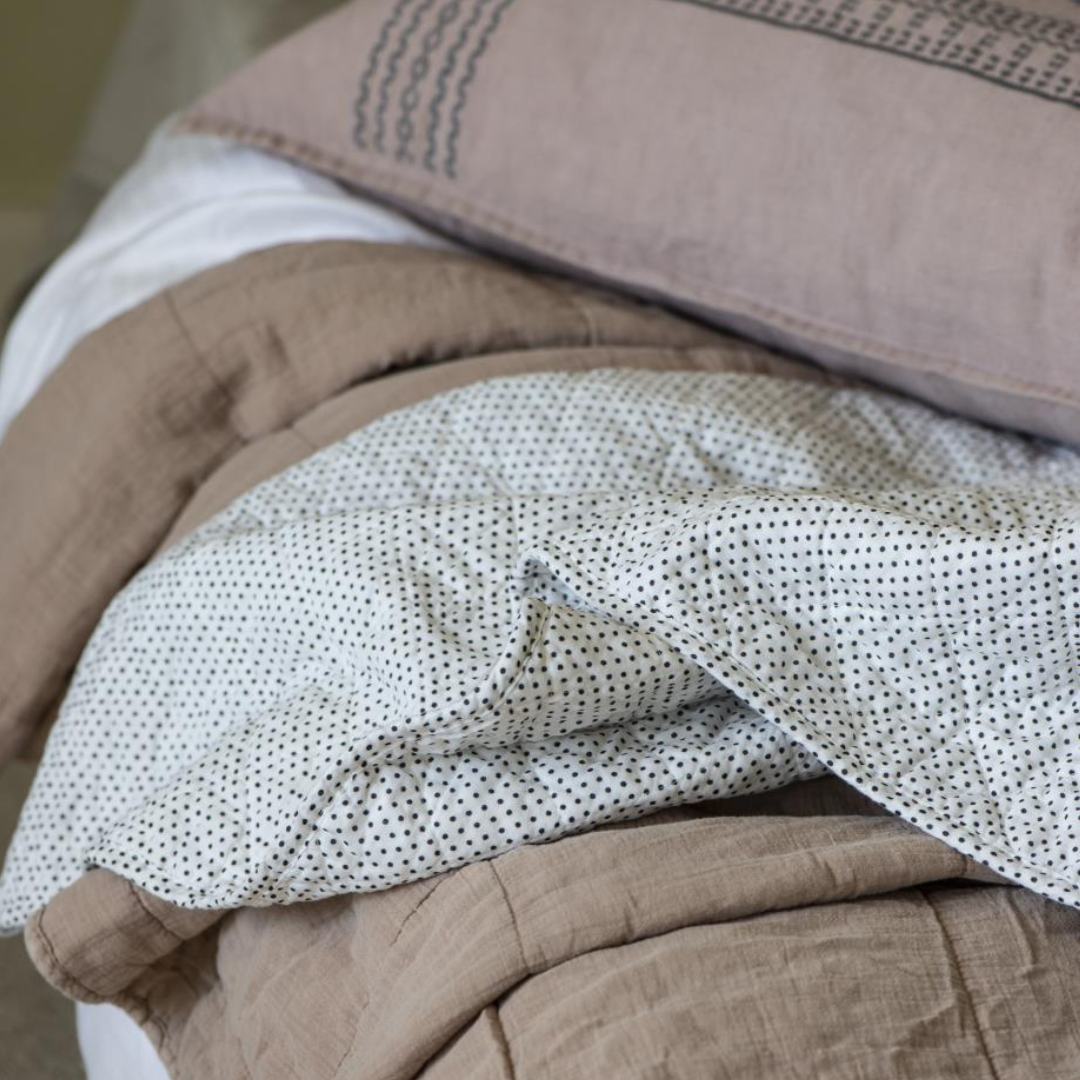 Scandi Vintage Style Quilt - Monochrome spot