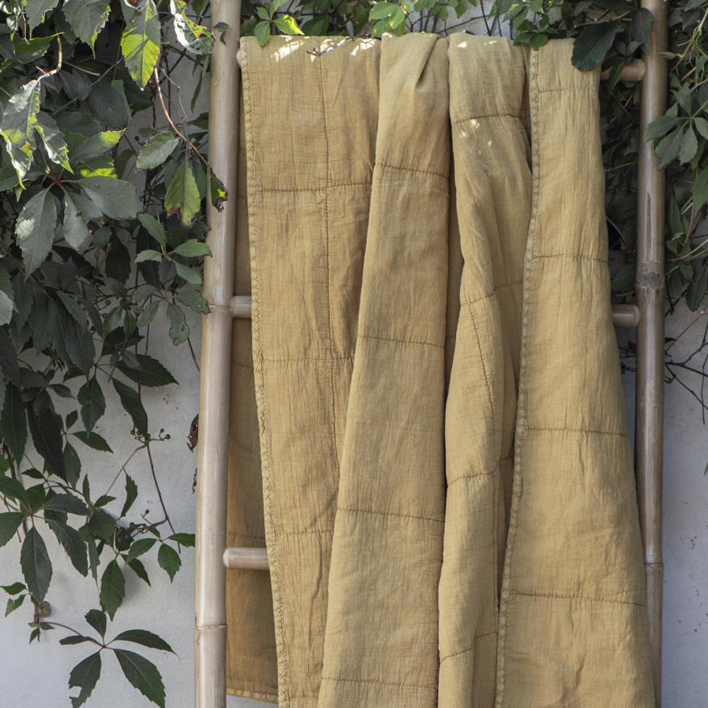 Scandi Vintage Style Quilt - Mustard